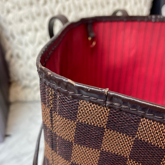 Louis Vuitton Damier Ebene Neverfull MM - Picture 8 of 15